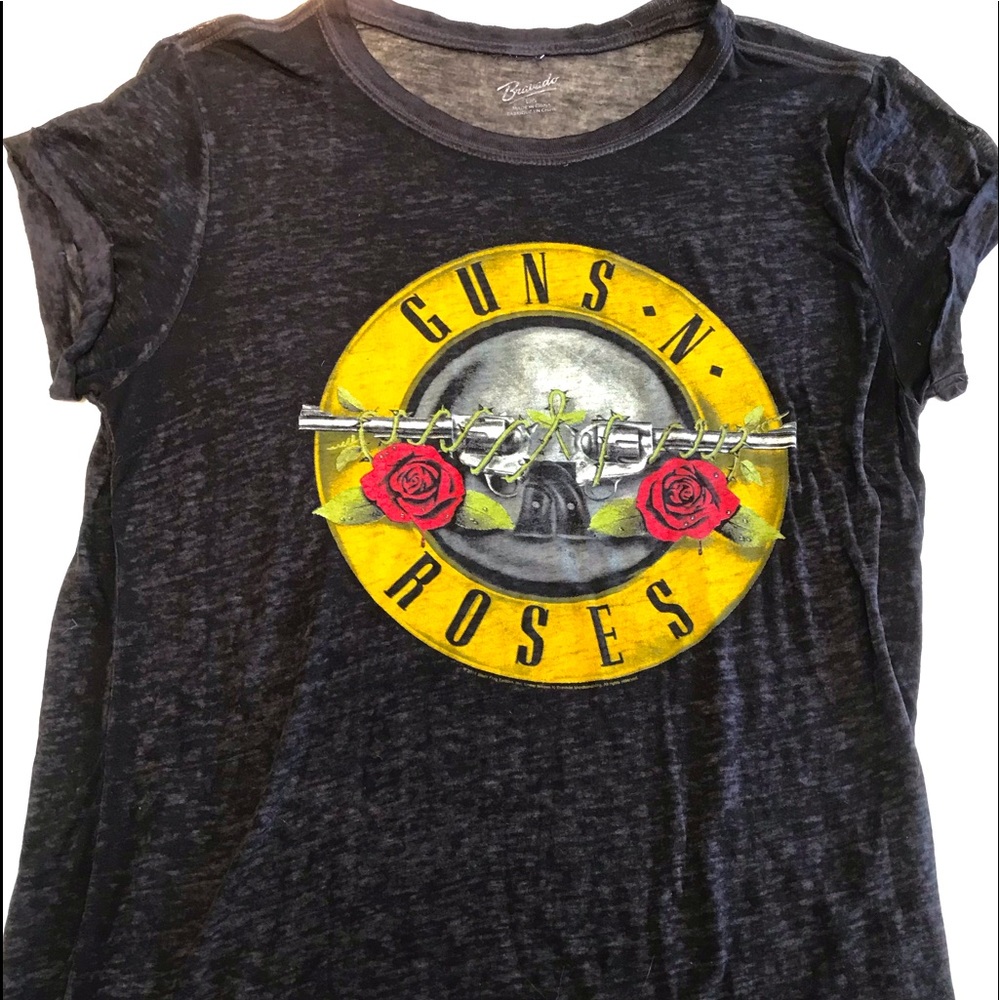 🎩 Guns & Roses shirt
